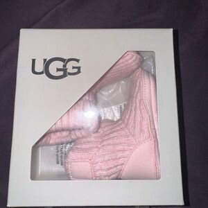 UGG Skylar Slippers in Soft Pink